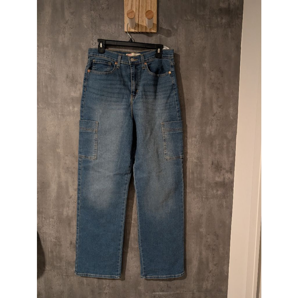 NWOT Women's Levi Strauss Jeans, Size 10/30, Blue